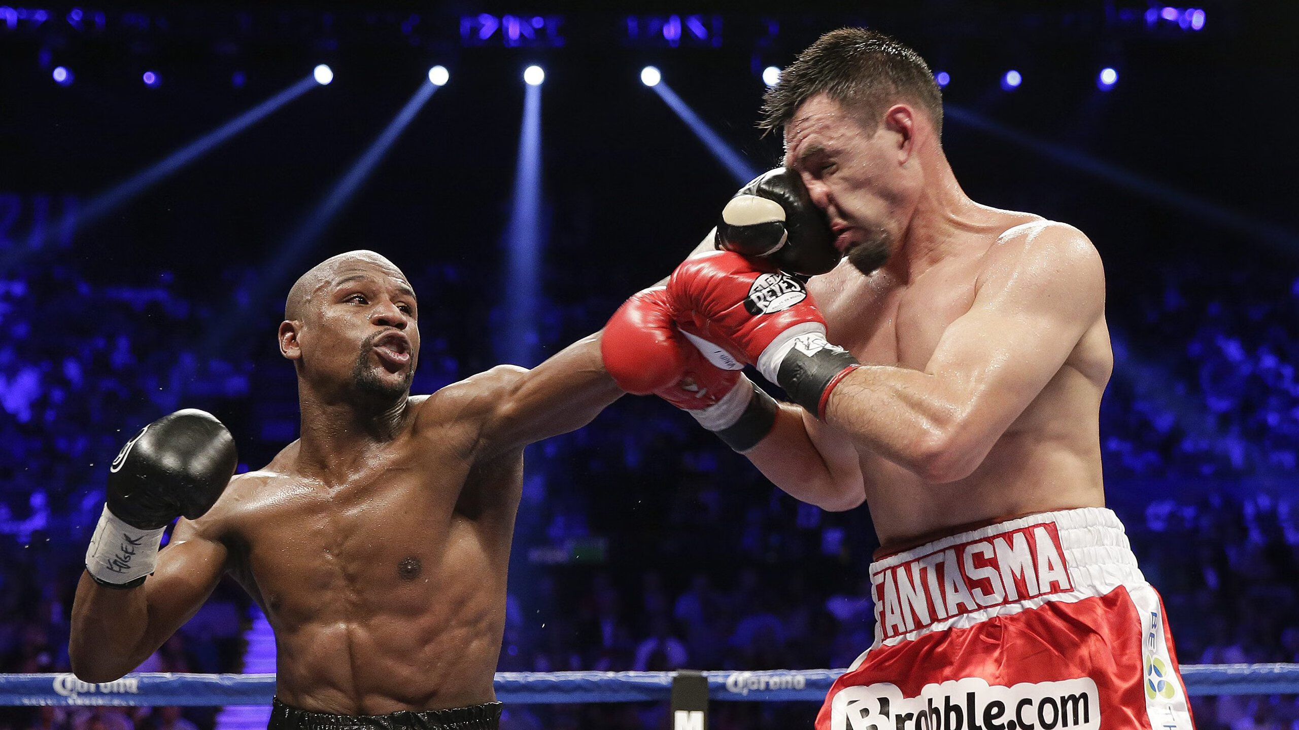 骑士三连胜到手,米切尔率队势头正旺,爵士队米切尔伤势