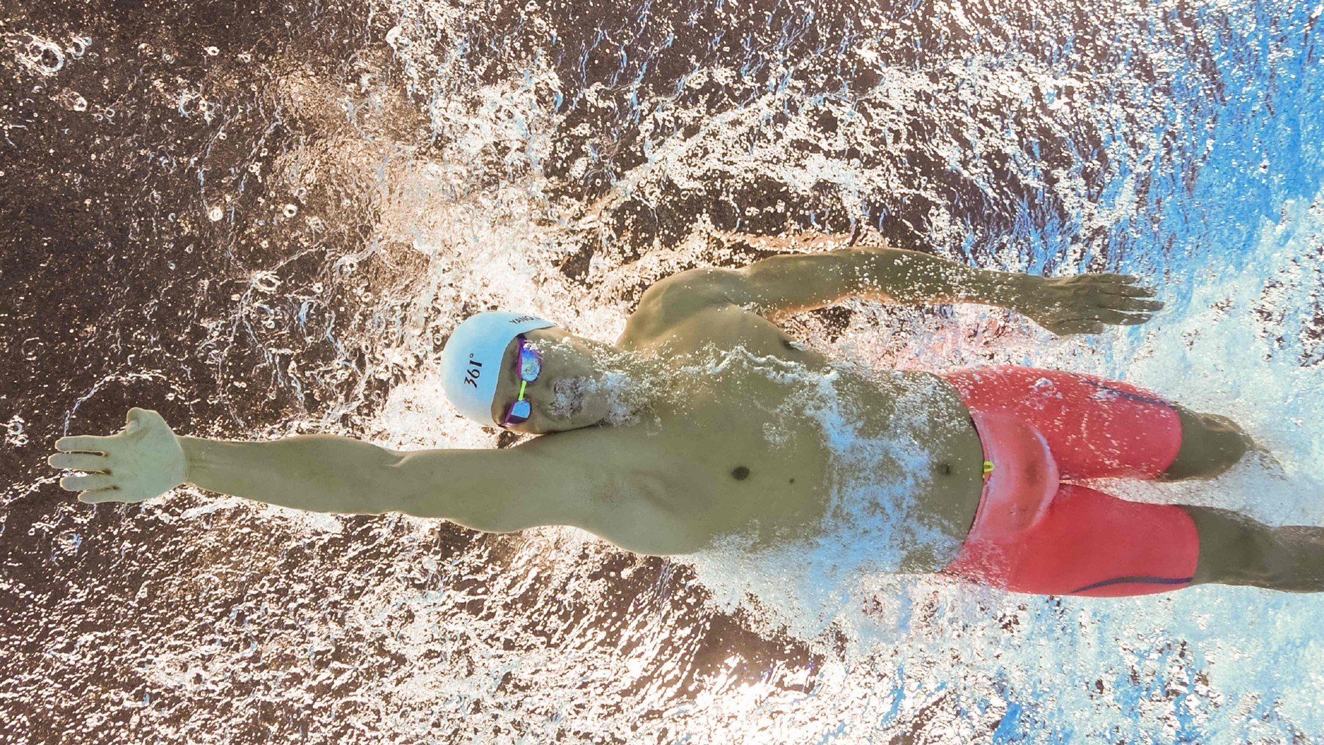 《PUBGMobile》终极操作全球大赛，高手厮杀激烈！